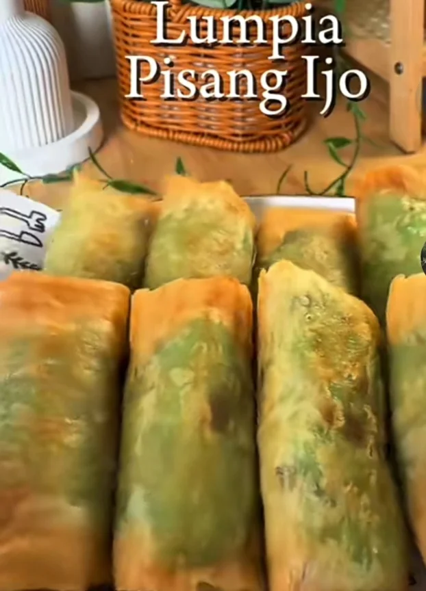 Lumpia pisang ijo